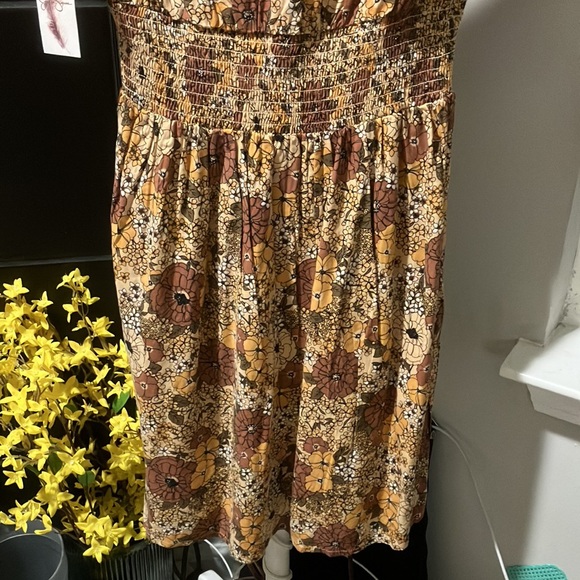 Floral Ruffle Dress - Picture 11 of 11